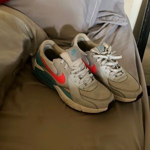 nike air max excee 7.5 woman’s